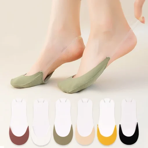 Enjoy all-day freshness and comfort with Toe Topper Invisible Socks, ideal for everyday wear.